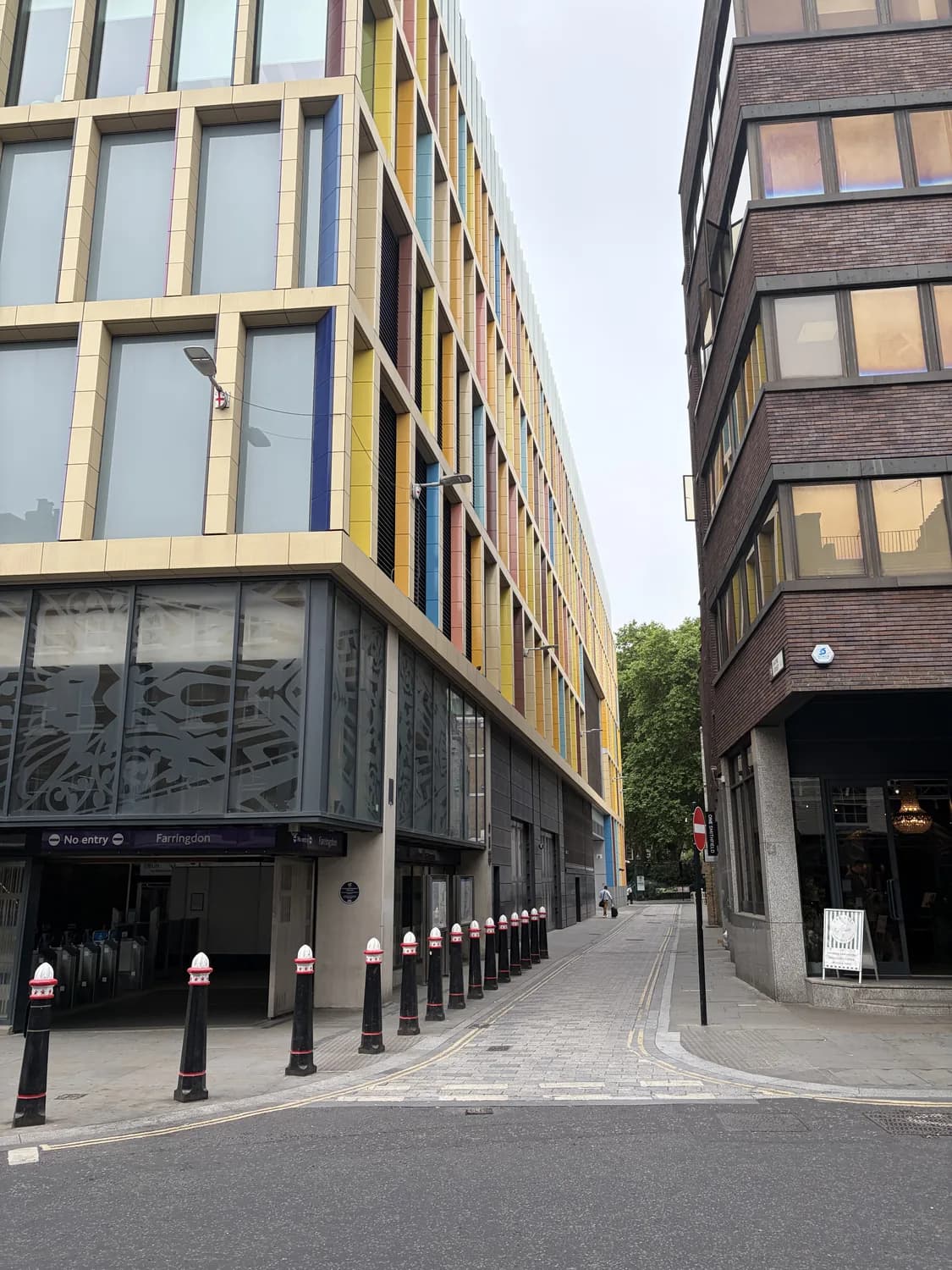 Street view by Farringdon station and the One Smithfield building, a short walk from the Atlas Osteopathy Moorgate clinic.